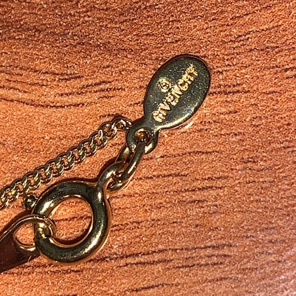 Authentic Givenchy Rhinestone Diamond Shaped Necklace - Picture 5 of 8